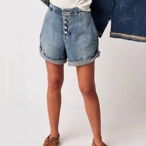 Free People We The Free Osaka Mid Rise Barrel Jean Shorts Womens Size 27 Blue